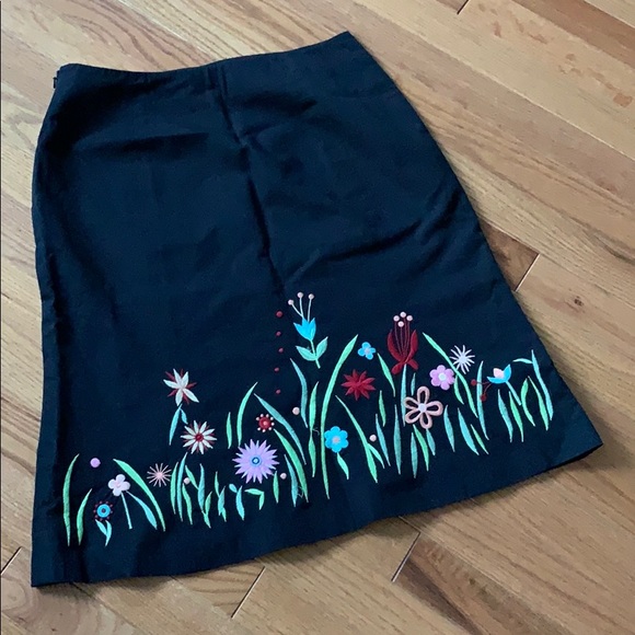 Harold Black Skirt with Embroidery - Picture 2 of 4